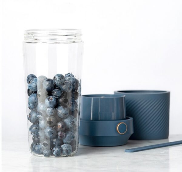 Portable rechargeable juicer - Image 4